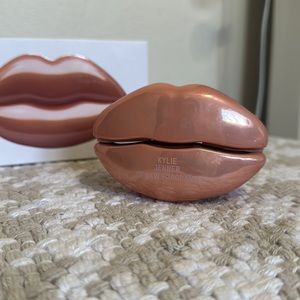 KKW x kylie nude lips